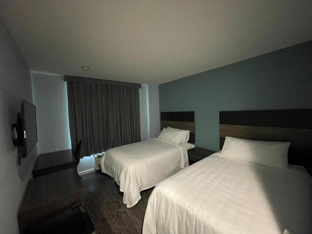 Thatford Hotel 3*