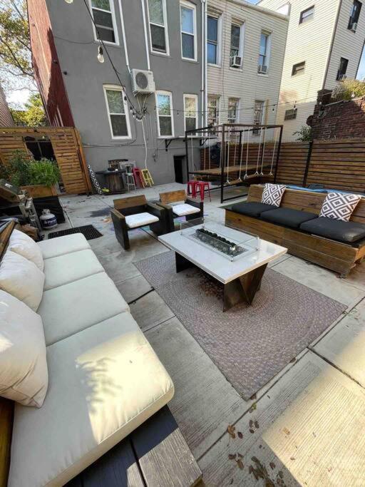 Dérive Stays - Affordable Brooklyn Apt. W/ Balcony * New York