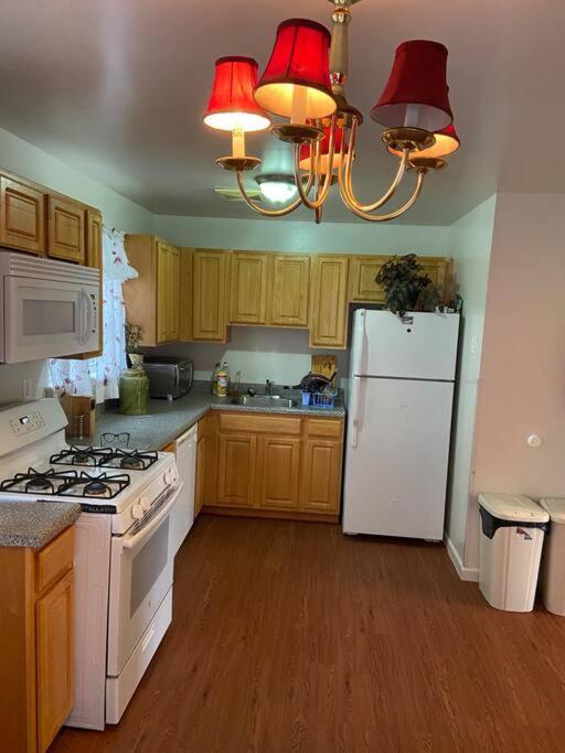 Large 3-bedrooms/2-bath Apt, One Block To Train