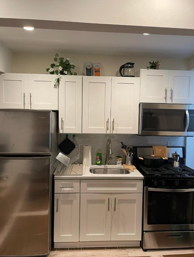 2 Bedrooms Apartament 1 Block From Manhattan Apartamento