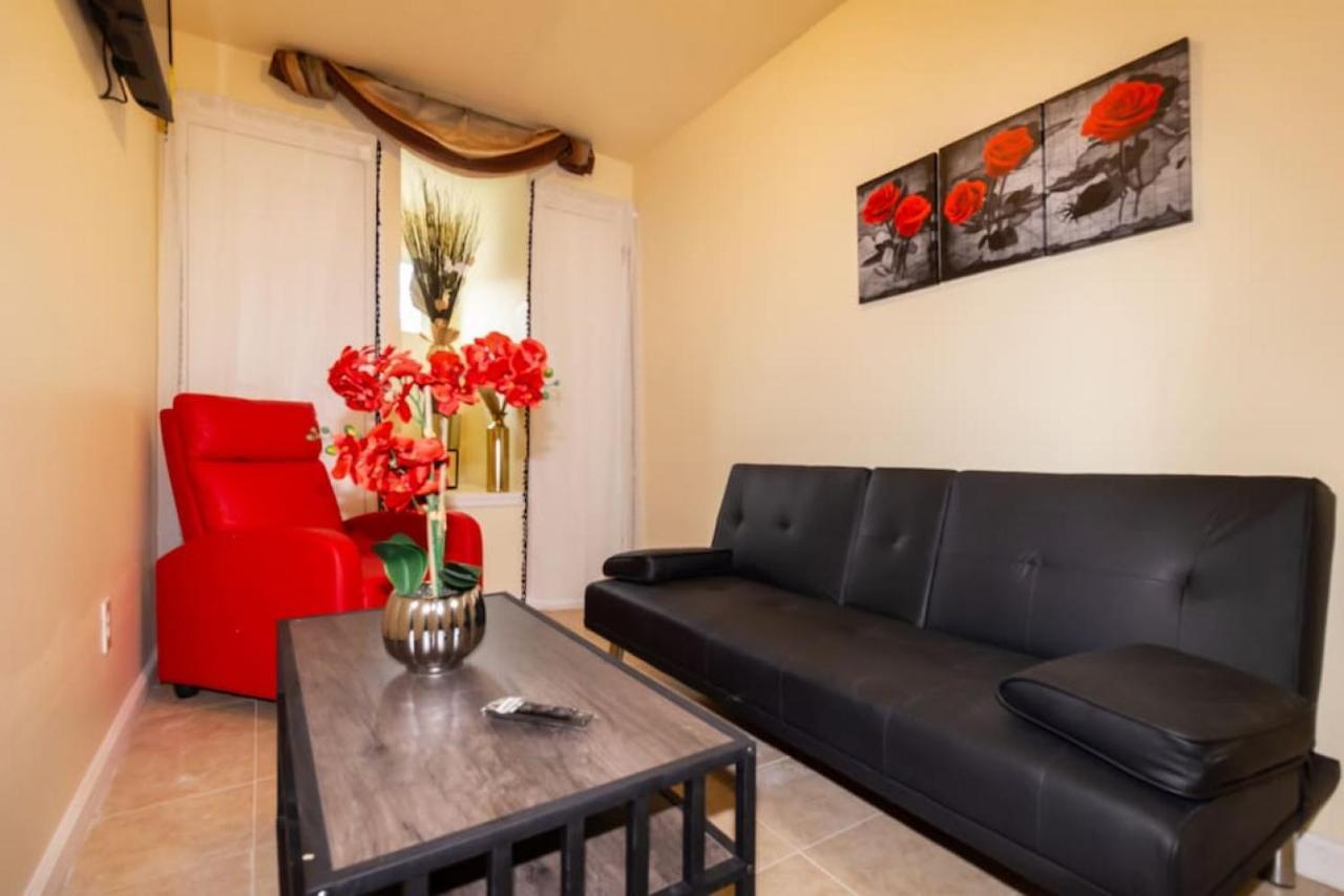 Appartamento Cozy Shack 1 Bedroom Studio With Sofa And Full Kitchen In Elmhurst Ny *