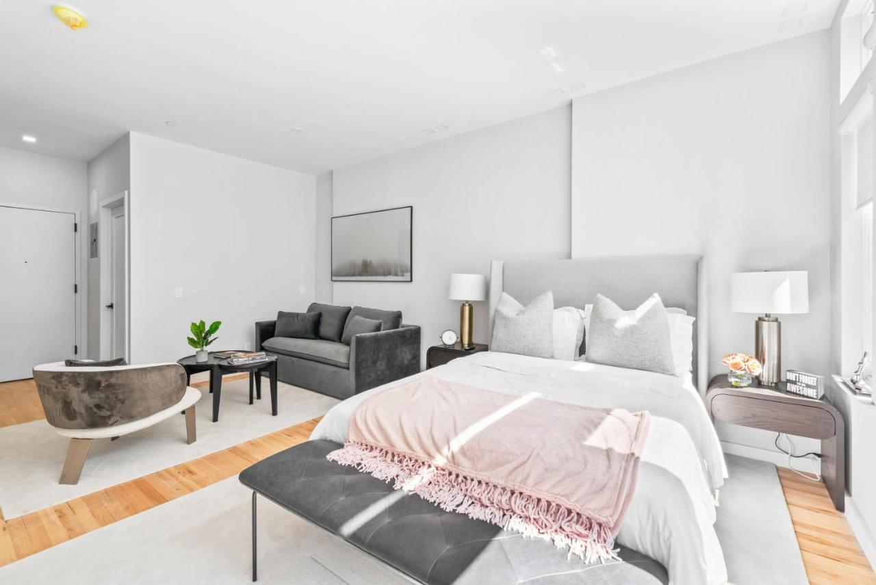 Luxe Studio Apt With Charming Juliet Balcony Hébergement de vacances *