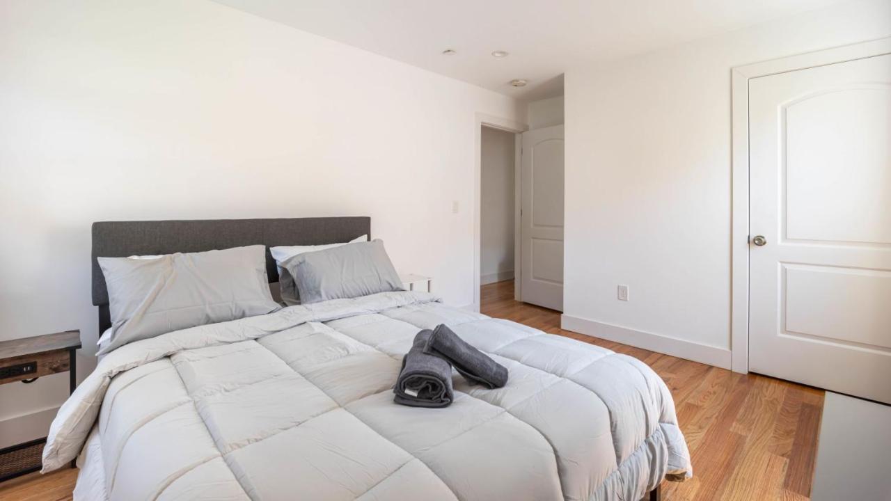 Lovely 3-br In Queens, Near Rockaway Lejlighed *