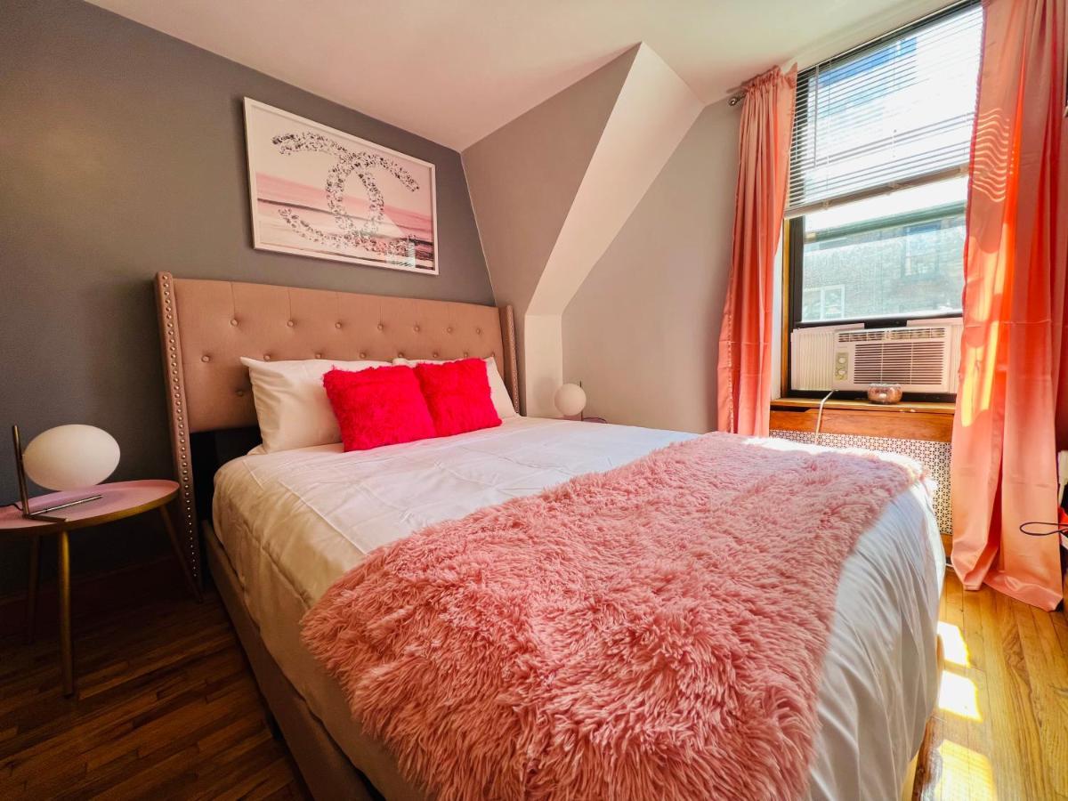 Pink Paradise Pavilion: Nyc Most Insta-worthy Spot Appartement