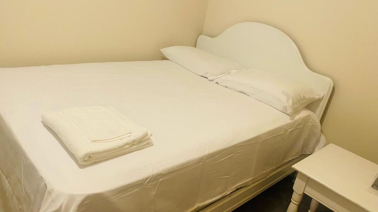 Minutes From Jfk, Beautiful With Peaceful, Cosy, Private Privat bolig *