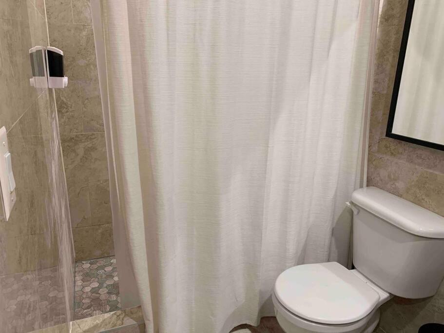 Appartement Oasis Ny, 2br Cozy In A 2family House, 18min From The City *