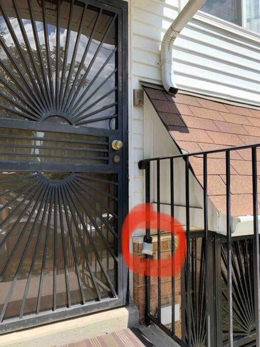 Oasis Ny, 2br Cozy In A 2family House, 18min From The City Appartement *