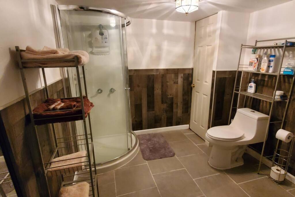 Appartement Cozy Studio; Lower Level Unit