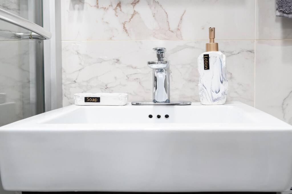 69-3c Stylish Lower East East 1br Brand New Appartement