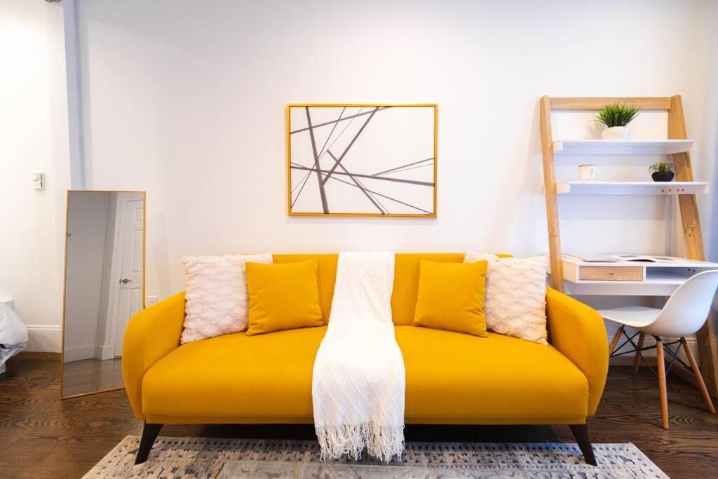 69-3c Stylish Lower East East 1br Brand New *