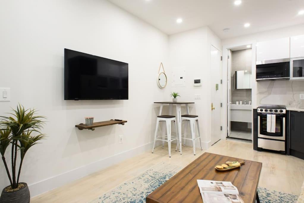 78-3d Brand New 1br Prime Ues Wd In Unit
