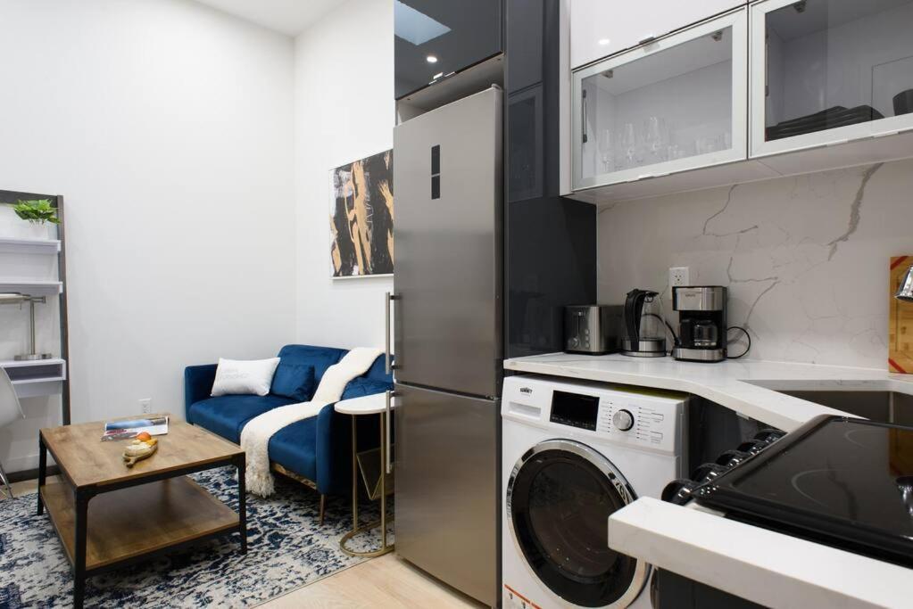 Apartment 78-4d Quality 1br W&d Skylight By Park *