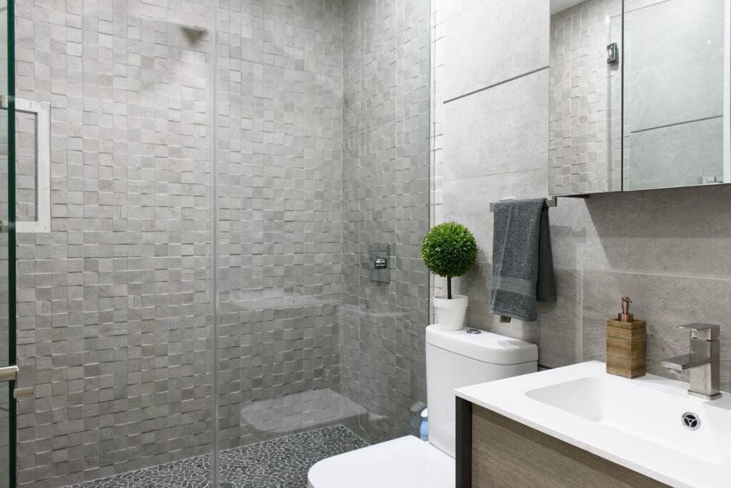 75-2b Prime Upper East Brand New 1br W D Elev Lejlighed New York