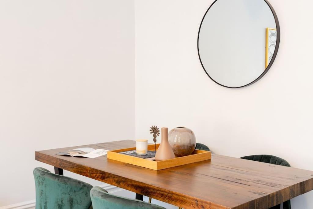 Appartement E10-2 Designer East Village Townhouse 1br W D