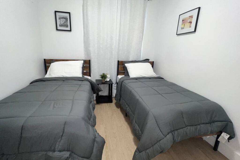 Modern 2 Bedroom Apt W Pool Table In Heart Of Bklyn Appartement *