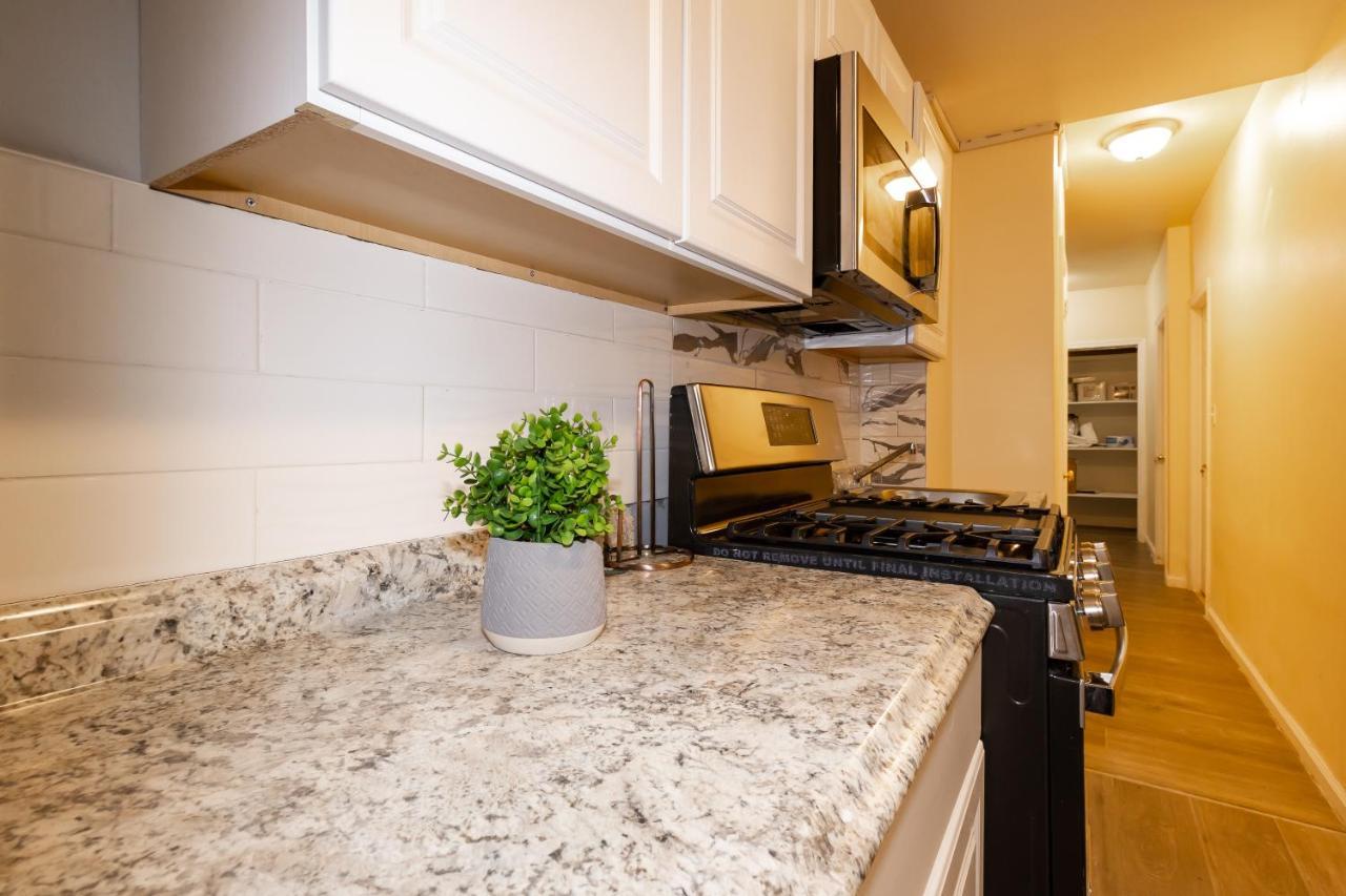 Appartamento Cozy Shack 1 Bedroom Studio With Sofa And Full Kitchen In Elmhurst Ny *