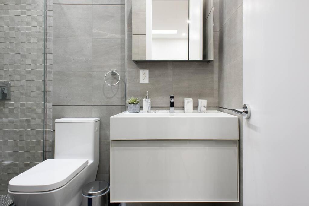 Apartment 78-4d Quality 1br W&d Skylight By Park *