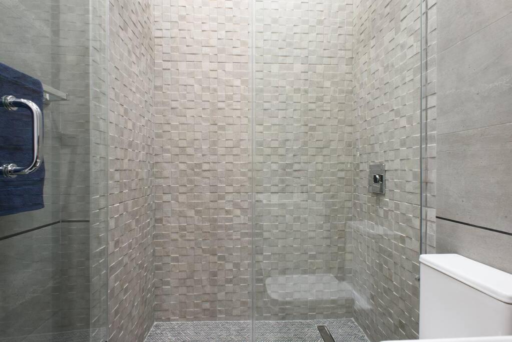 78-4d Quality 1br W&d Skylight By Park