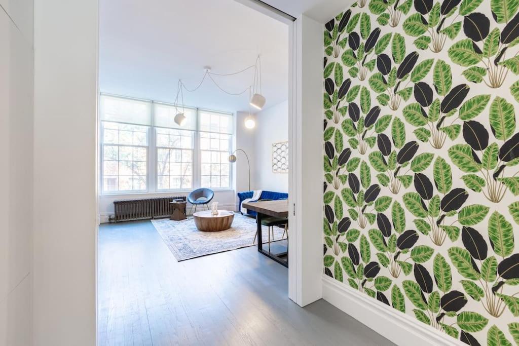 E10-2 Designer East Village Townhouse 1br W D * New York