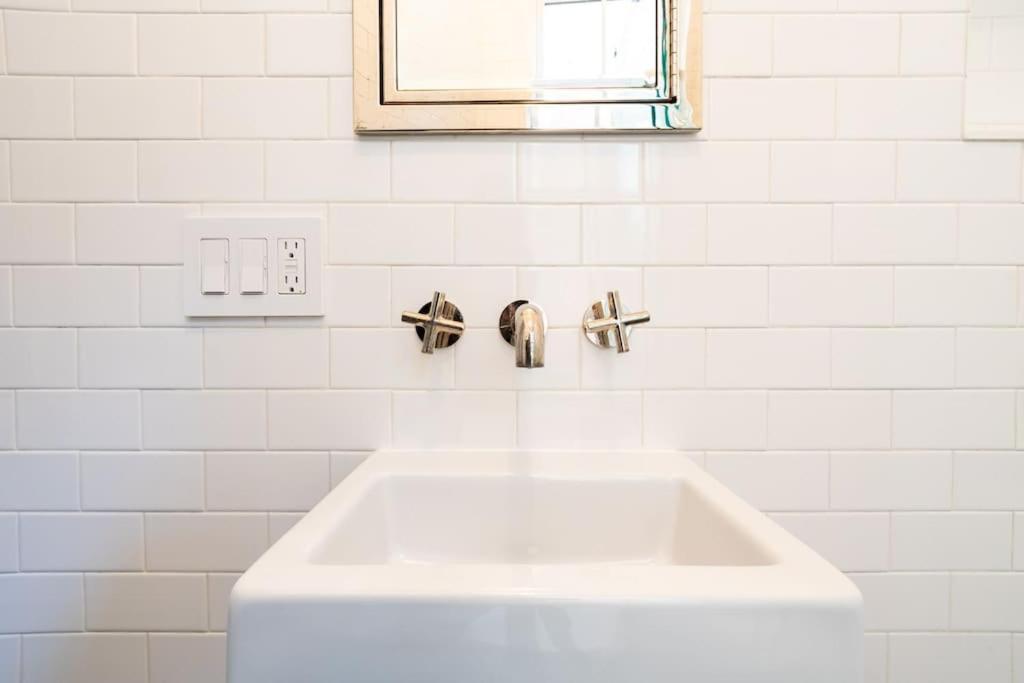 Appartement E10-2 Designer East Village Townhouse 1br W D
