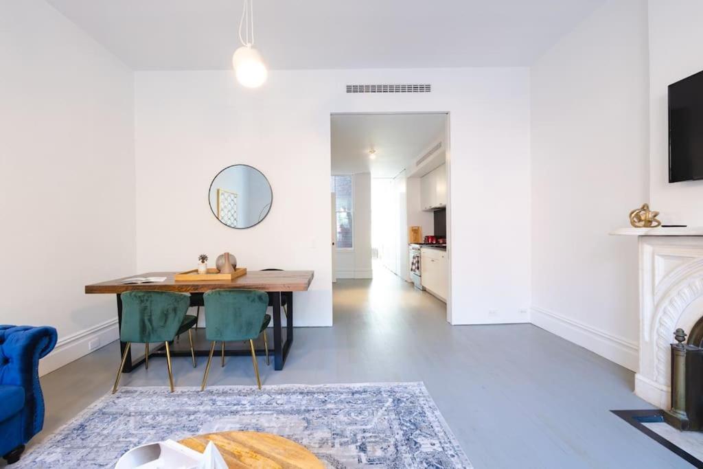 Appartement E10-2 Designer East Village Townhouse 1br W D New York
