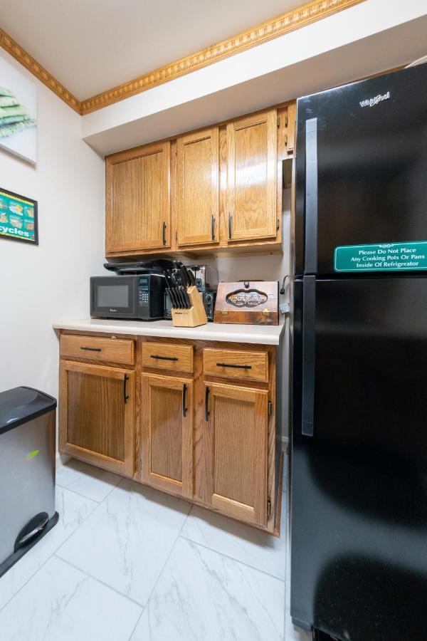 Appartement Booking.com Exxlusive: Fully Furnished One Bedroom Entire With Full Size Bed. For One Person Or Couple, Soulmate Positive Friendship New York