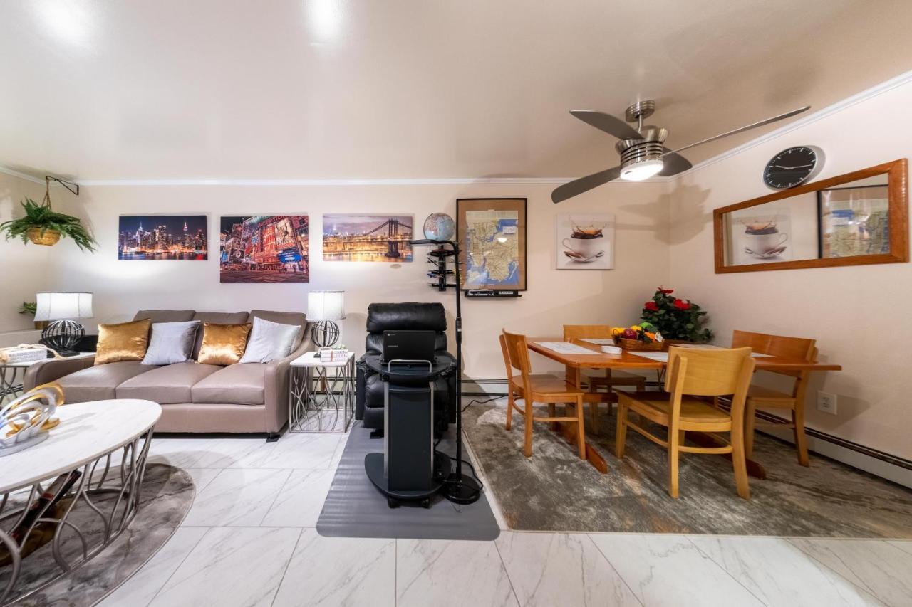 Booking.com Exxlusive: Fully Furnished One Bedroom Entire With Full Size Bed. For One Person Or Couple, Soulmate Positive Friendship * New York