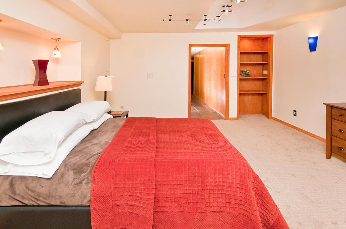 Appartement 136th Unit 1 *