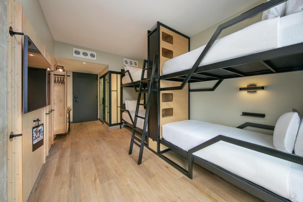 Moxy Brooklyn Williamsburg Hotel New York City