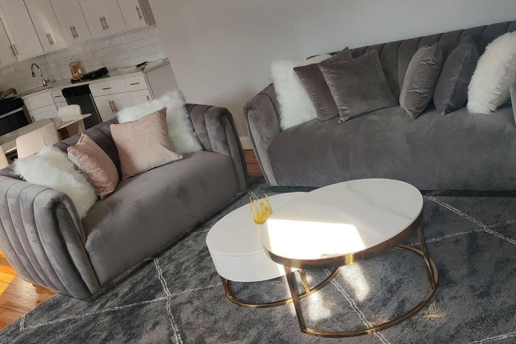 First Floor Of Beautiful House Totally Private Appartement New York