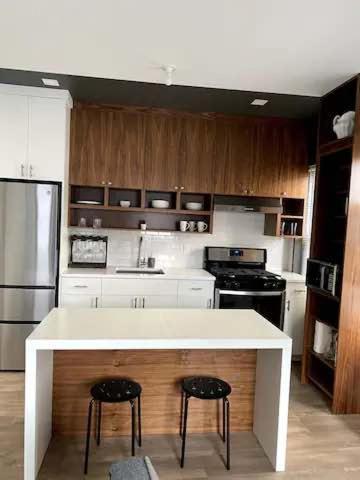 Appartement 145 St Queens Near Jfk, Lga, & Citi Field, Free Parking In The Backyard 646-667-6696