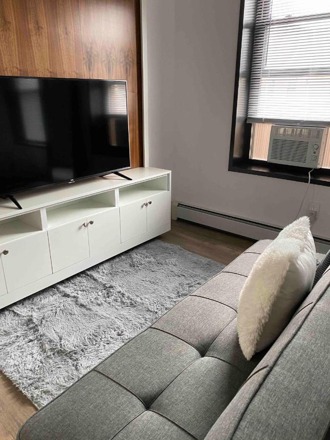 145 St Queens Near Jfk, Lga, & Citi Field, Free Parking In The Backyard 646-667-6696 Appartement
