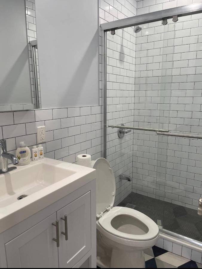145 St Queens Near Jfk, Lga, & Citi Field, Free Parking In The Backyard 646-667-6696 Appartement *
