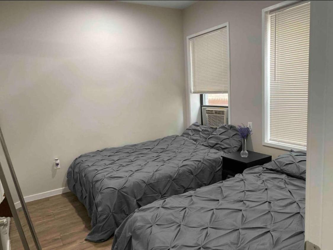 Appartement 145 St Queens Near Jfk, Lga, & Citi Field, Free Parking In The Backyard 646-667-6696 New York