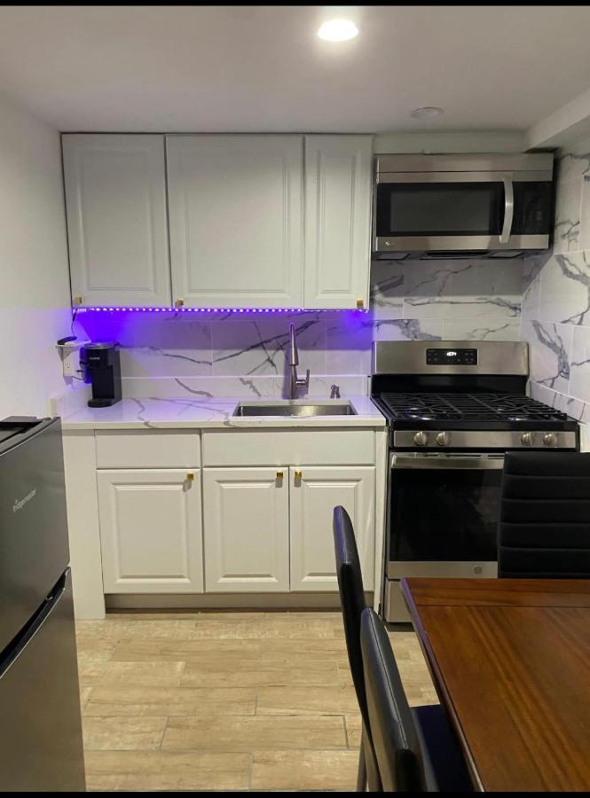 Appartement 145 St Queens Near Jfk, Lga, & Citi Field, Free Parking In The Backyard 646-667-6696