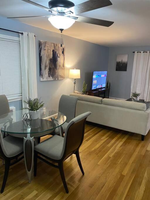 Rockaway 3 Bedroom By The Sea. Hébergement de vacances New York