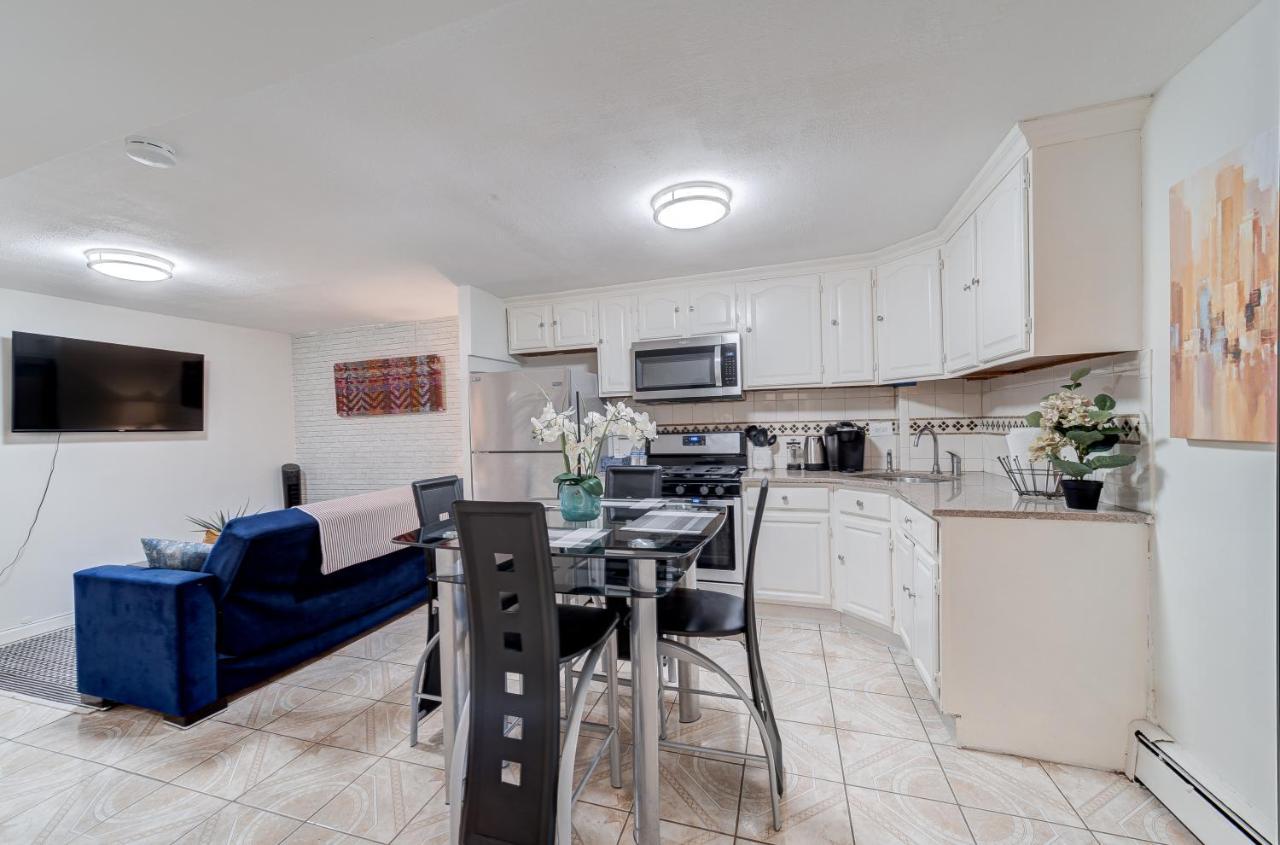 Wonderful Getaway In Canarsie Brooklyn With Parking Appartement