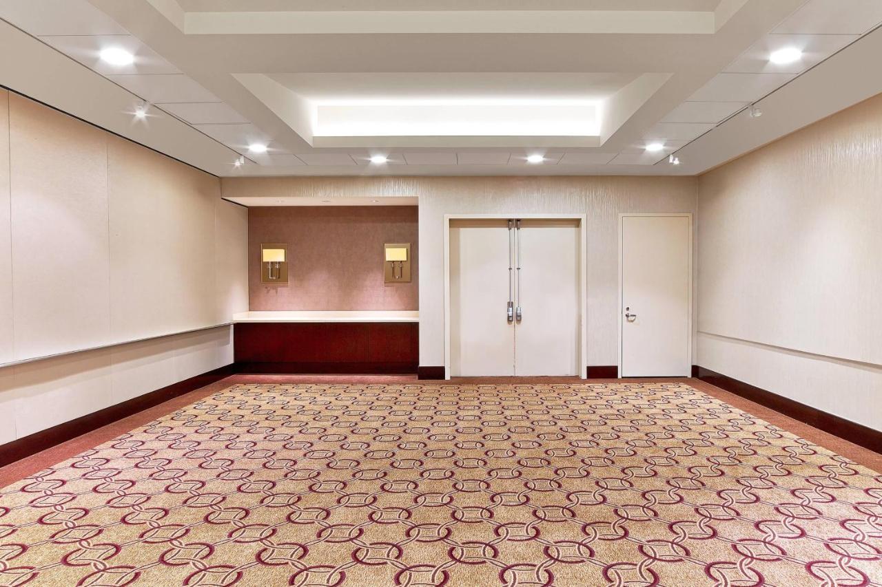 The Westin At Times Square Hotel 5*