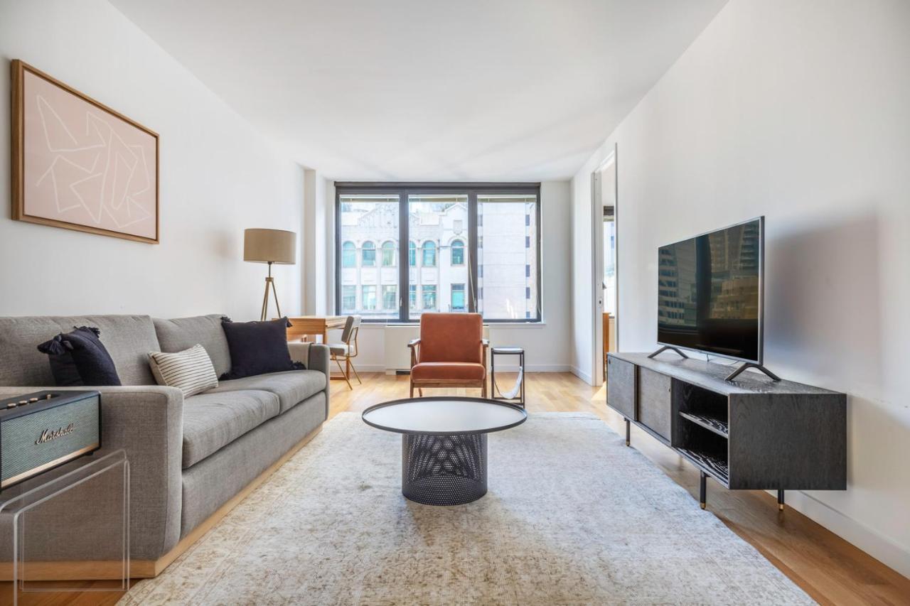Sutton Place 2br W Gym Nr Rockefeller Plaza Nyc-519 * New York