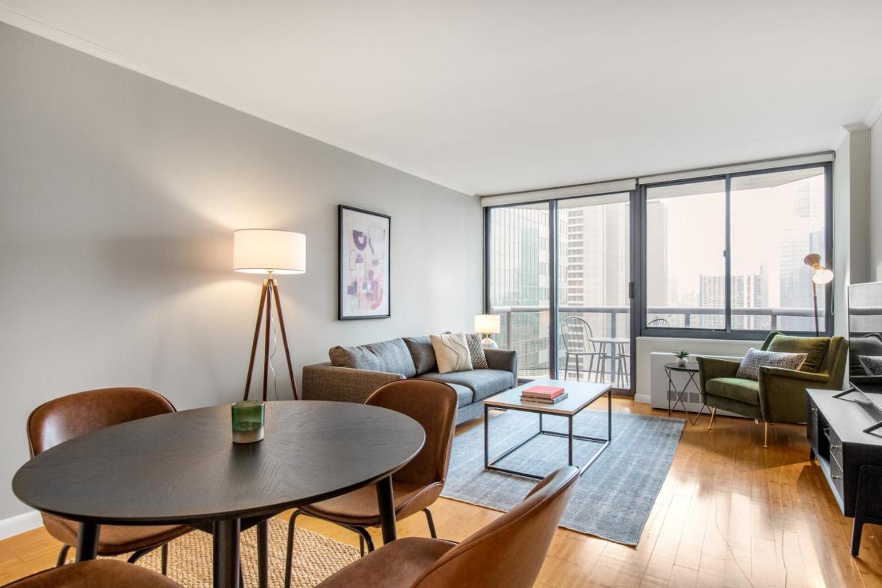 Appartement Midtown 2br W Pool Gym Roof Nr Broadway Nyc-382 New York