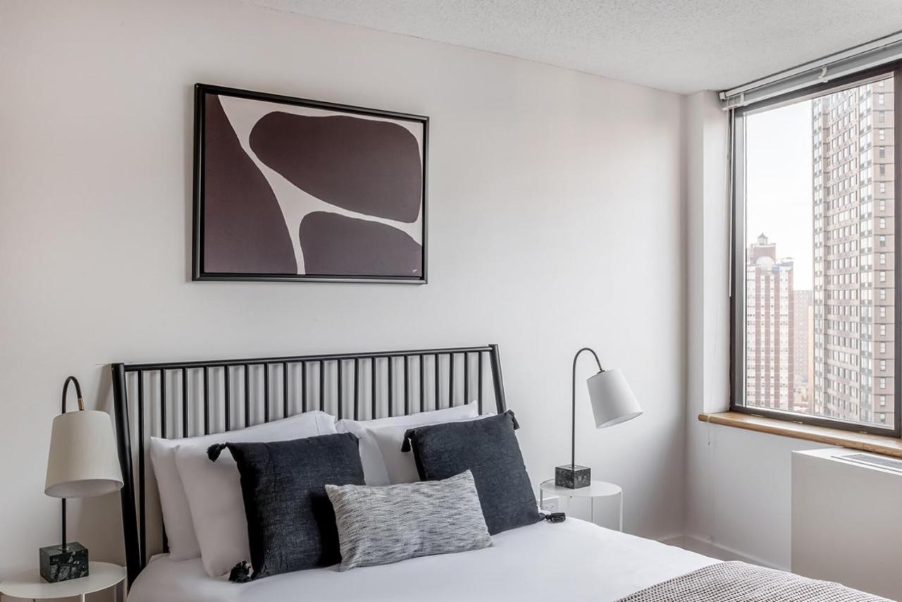 Ues 2br W Elevator Doorman Gym Nr Park Nyc-1071 Appartement *