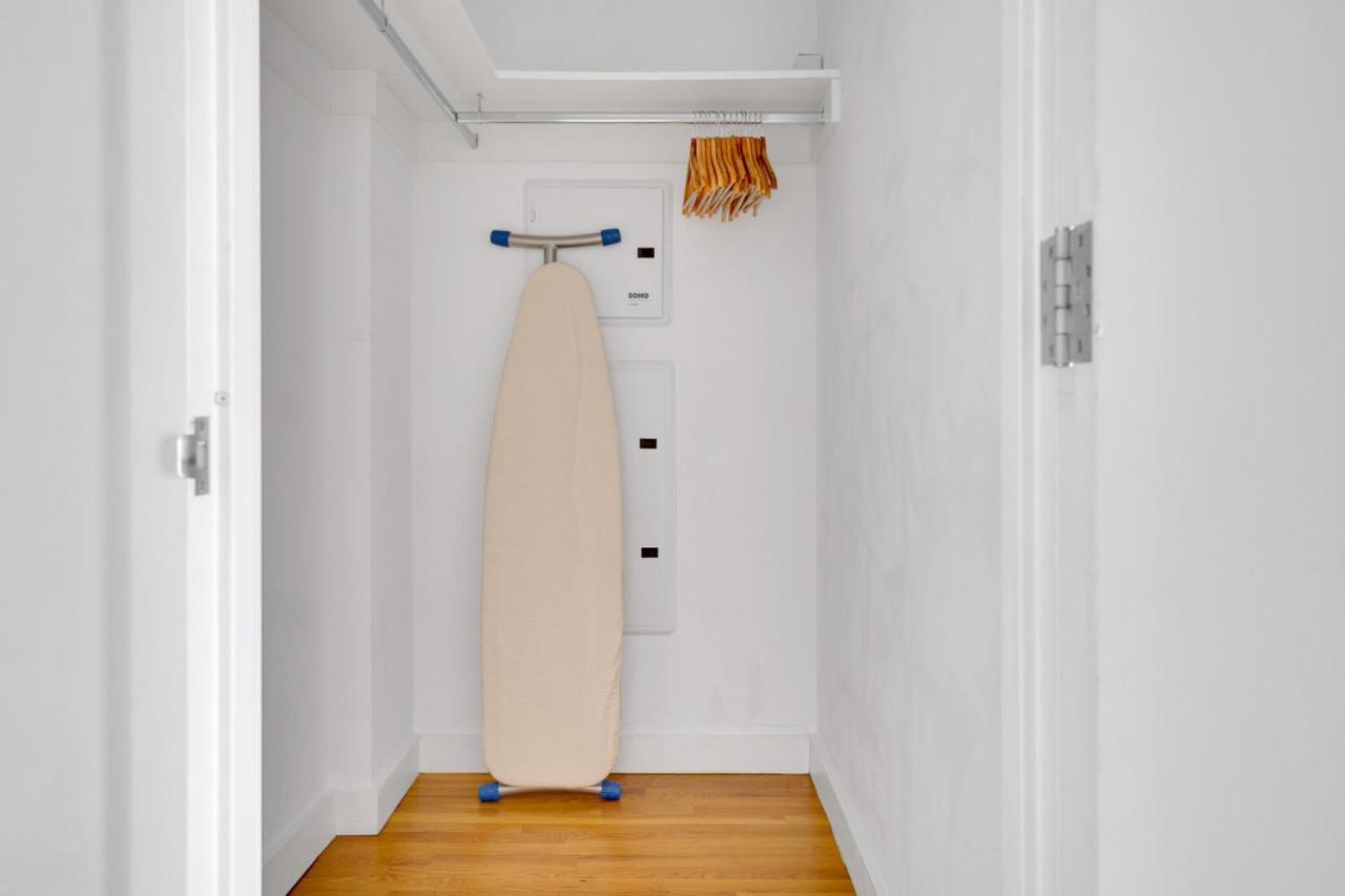 Chelsea 1br W Balcony Doorman Gym Nyc-158 Appartement