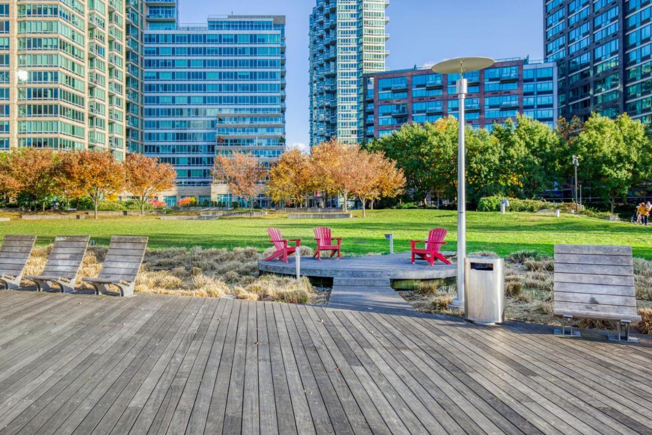 Lic 2br W Wd Elevator Doorman Nr E River Nyc-766 Appartement