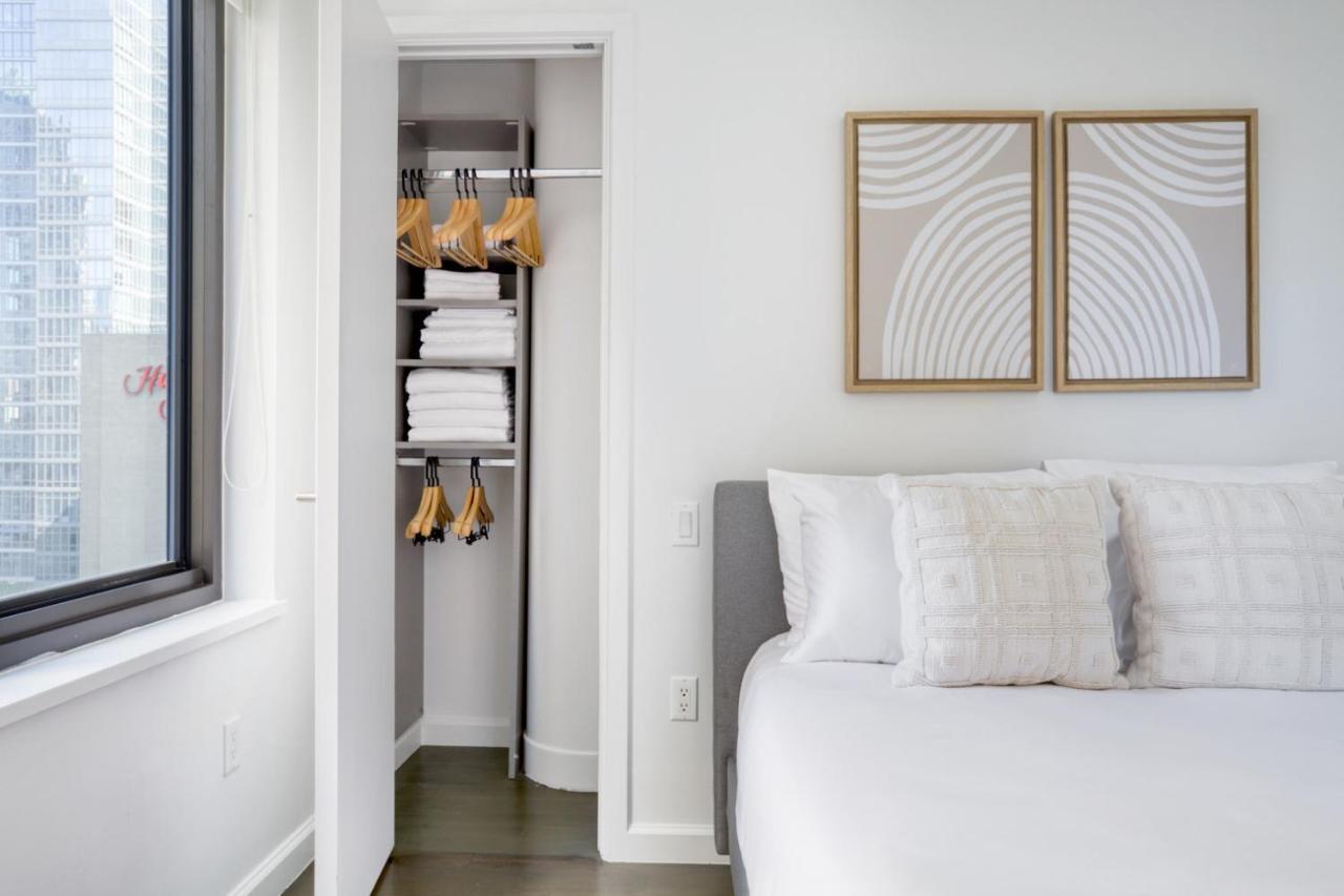 Amazing Midtown W 1br W Gym Nr Times Sq Nyc-650 * Nueva York