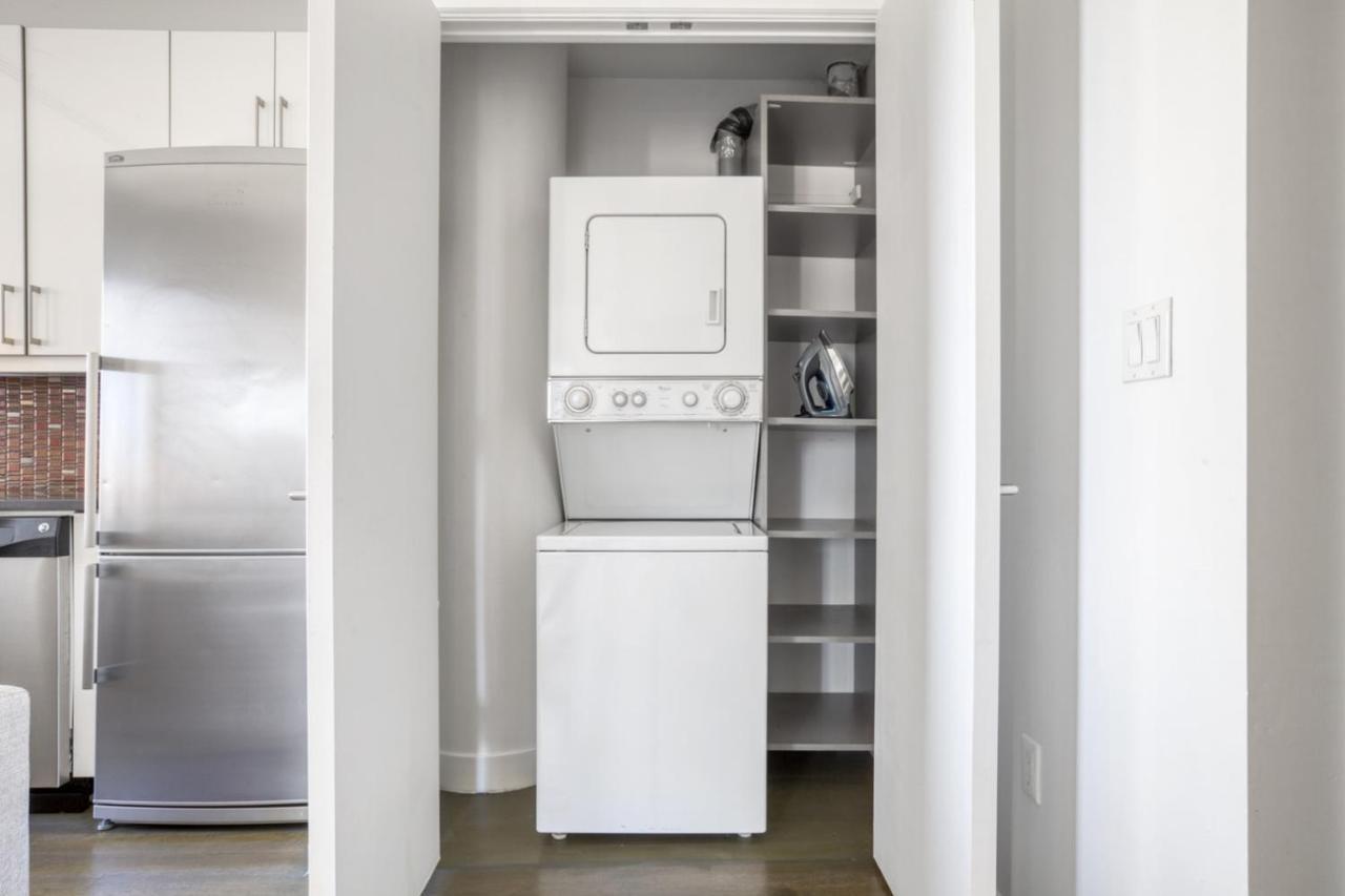 Amazing Midtown W 1br W Gym Nr Times Sq Nyc-650 Appartement