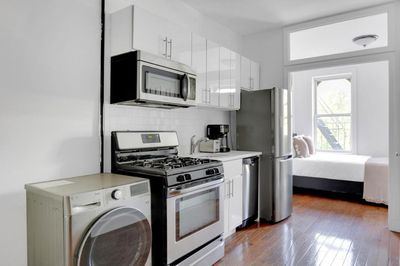 Sunlit Les 1br W Wd Nr Bd Train Nyc-865 Appartement New York
