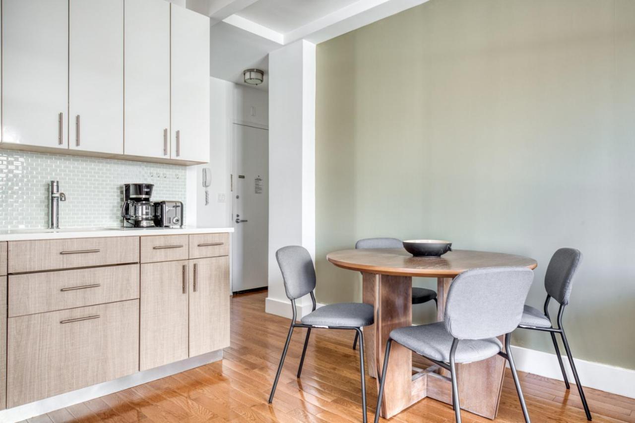 Uws 1br W Elevator Doorman Gym Nr Park Nyc-1006 *