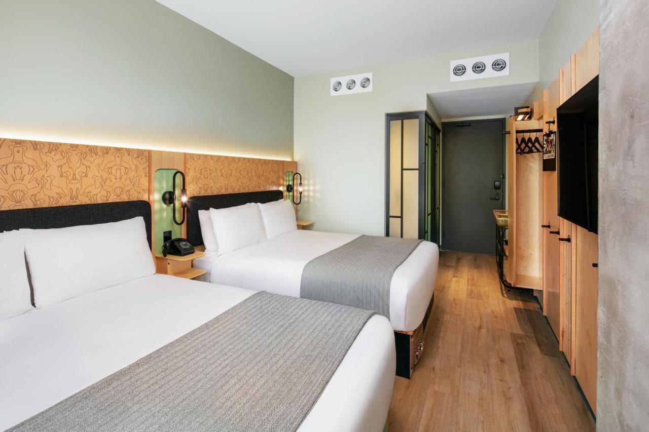 Moxy Brooklyn Williamsburg 4* New York City