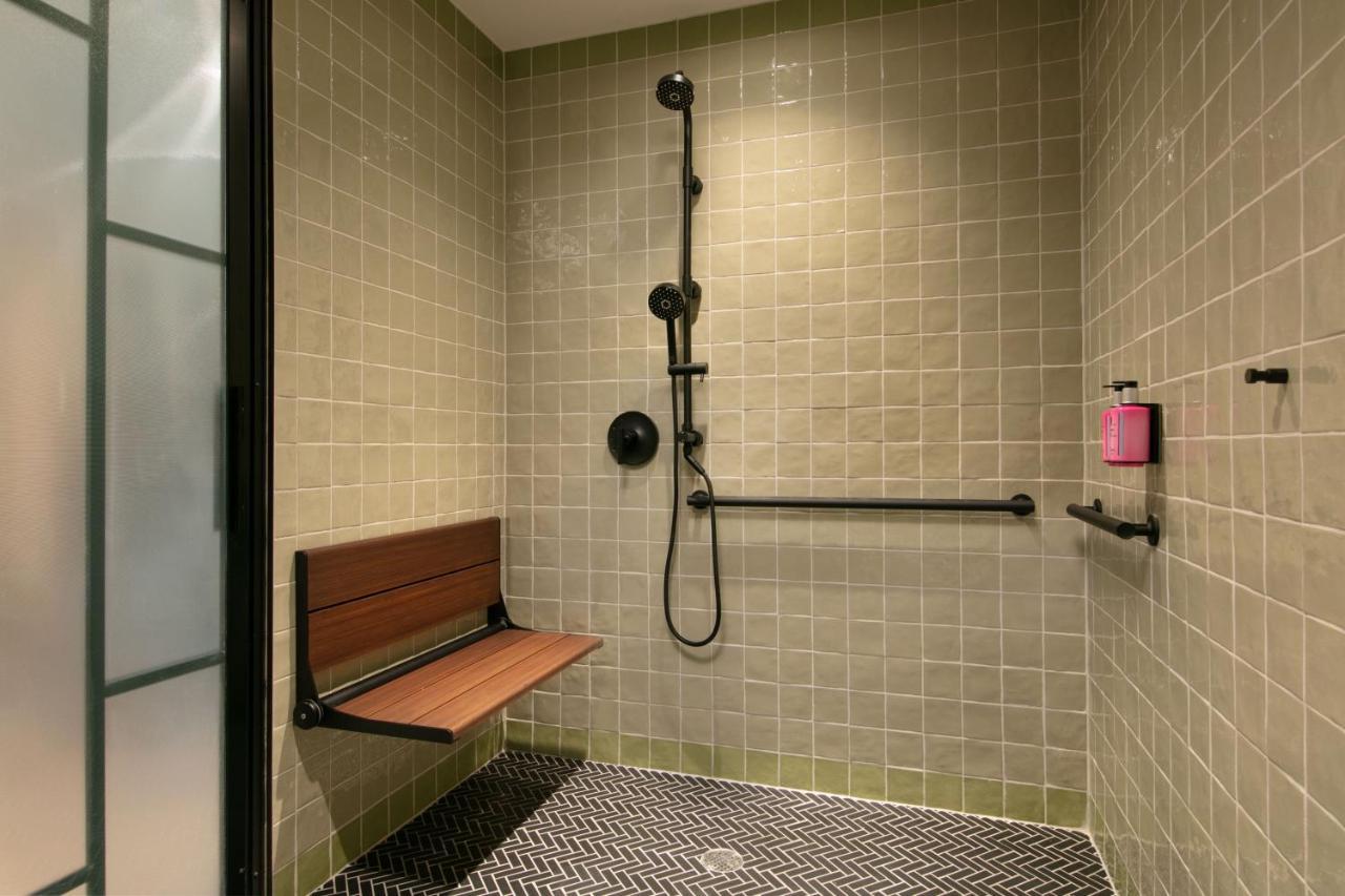 Moxy Brooklyn Williamsburg Hotel New York City