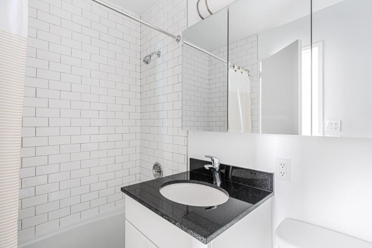 Murray Hill 1br W Doorman Gym Pool Parking Nyc-583 Appartement